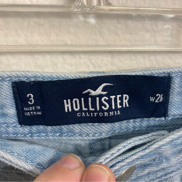 Hollister High Rise Distressed Mom Shorts - Size 26 - Light Blue - Picture 4 of 9